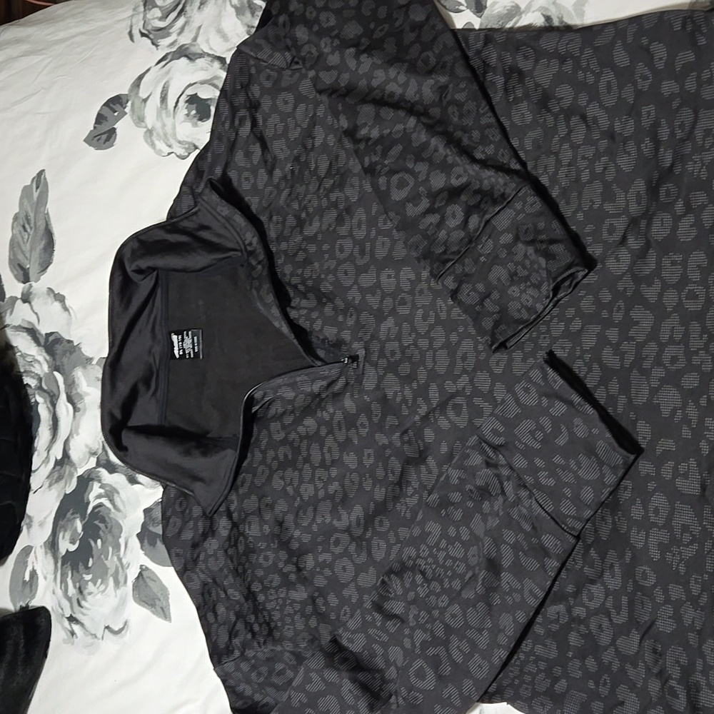 Athletic top